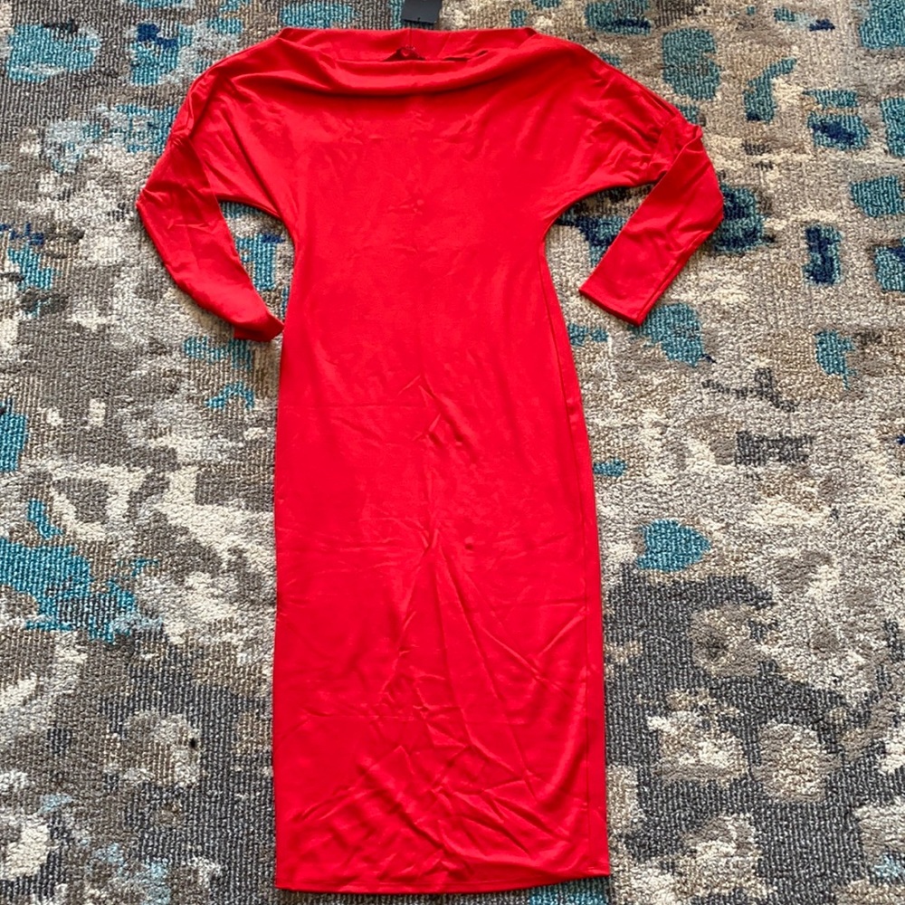 SOLD - Fashion Nova Form fitting red dress - small / BNWT